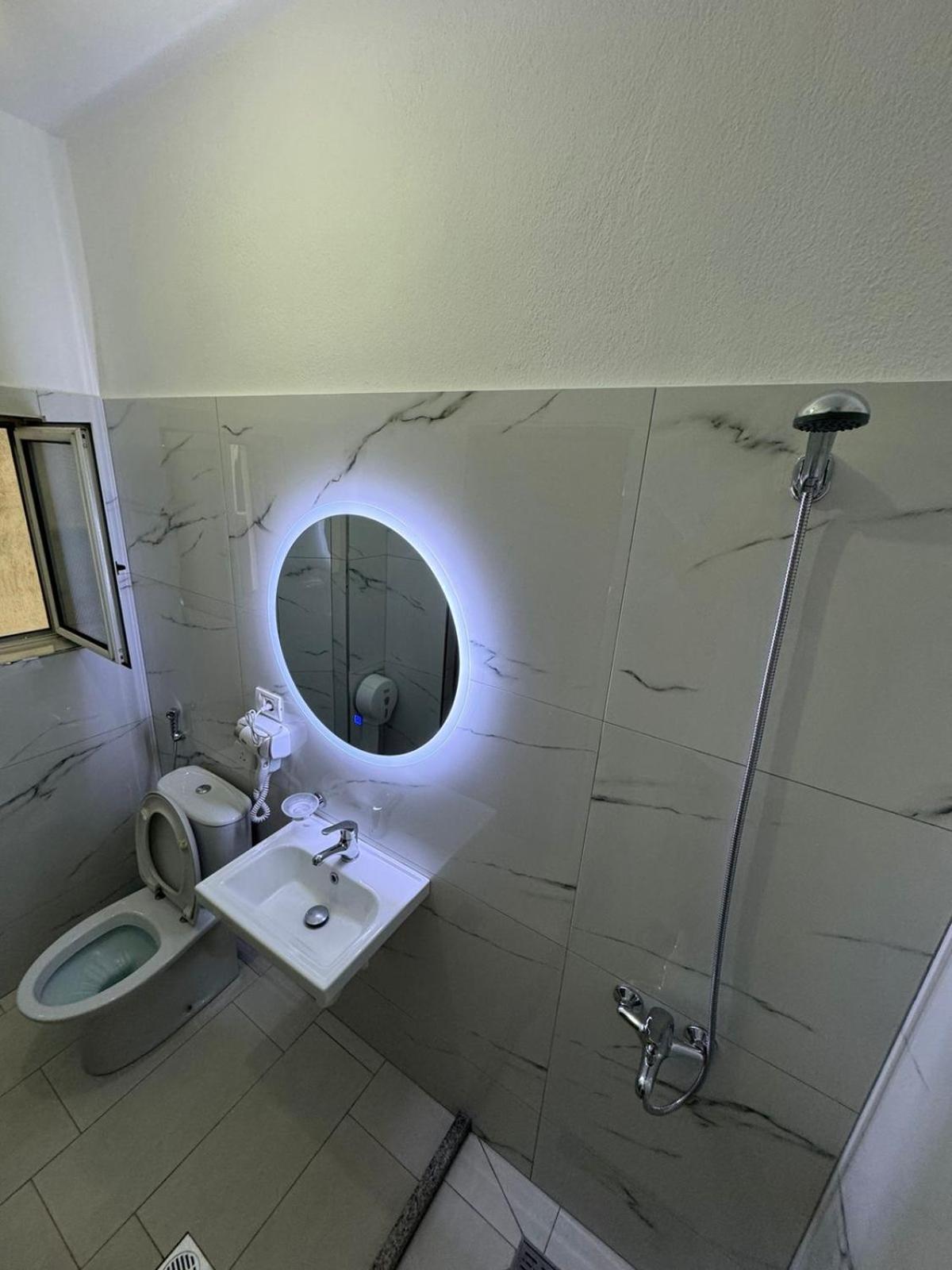 Hotel Freskia Gjirokastër Extérieur photo
